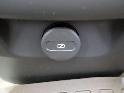 New 2026 Volvo XC60 B5 Ultra w/ Protection Package Premier image 19