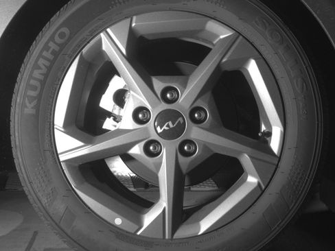 Used 2025 Kia K4 LXS image 15