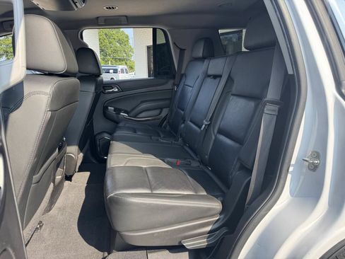 Used 2020 Chevrolet Tahoe LT w/ Luxury Package RWD image 12