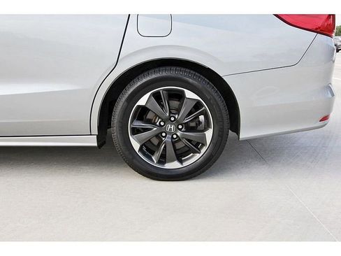 Used 2022 Honda Odyssey Elite image 2