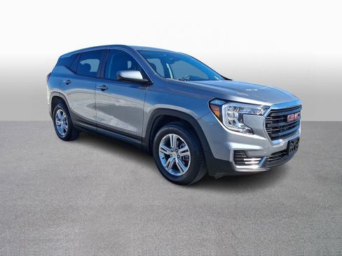 Used 2024 GMC Terrain SLE AWD/4WD image 3
