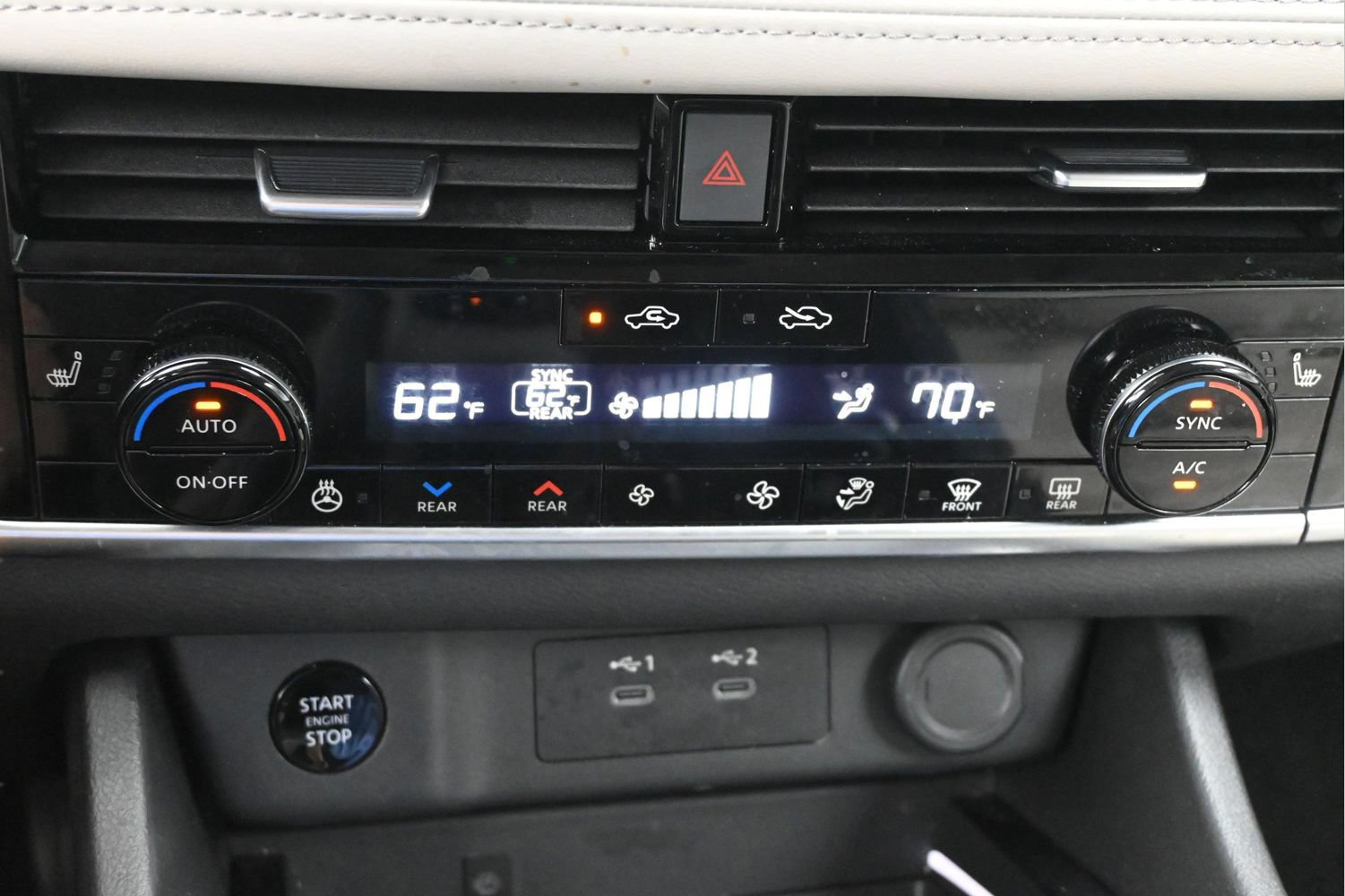 Certified 2025 Nissan Rogue SL w/ SL Premium Package FWD image 19