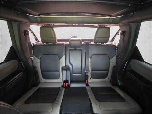 Used 2024 Ford Bronco Wildtrak image 18