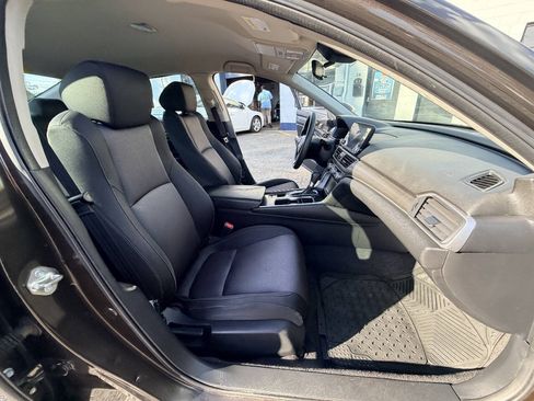 Used 2018 Honda Accord LX image 54