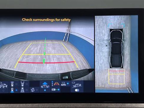 Used 2024 Toyota Tacoma Trailhunter image 13