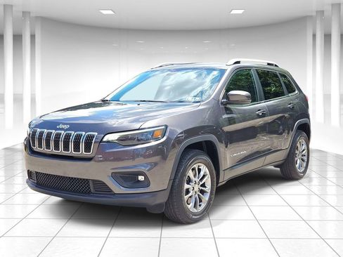 Used 2020 Jeep Cherokee Latitude Plus AWD/4WD image 7