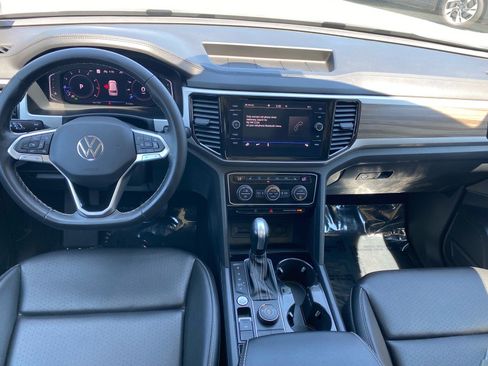 Certified 2023 Volkswagen Atlas SEL AWD/4WD image 11