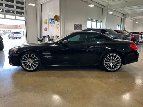 Used 2019 Mercedes-Benz SL 550 image 9