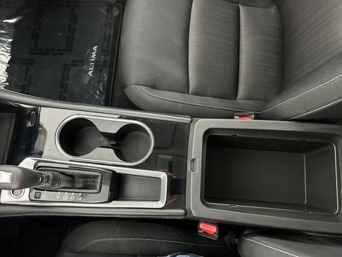 Used 2023 Nissan Altima 2.5 SV FWD image 15