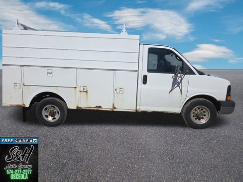 Used 2004 Chevrolet Express 3500 RWD image 8