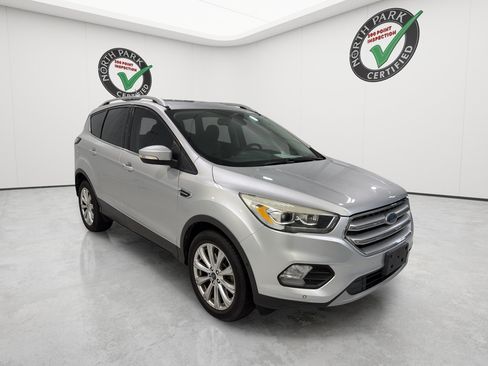 Used 2018 Ford Escape Titanium FWD image 7