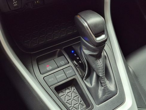 Certified 2025 Toyota RAV4 XLE Premium FWD image 24