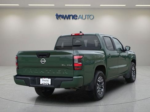 Used 2024 Nissan Frontier SL image 5