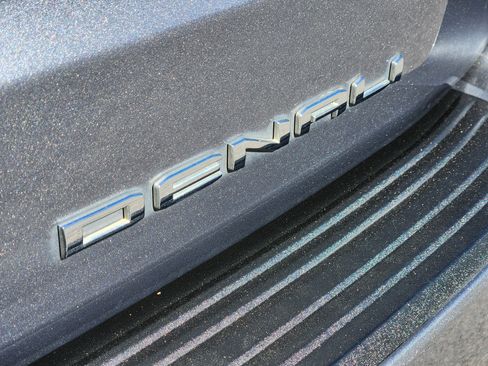 Certified 2022 GMC Yukon Denali image 10