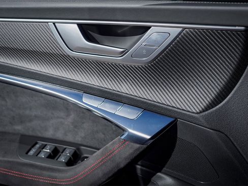 Used 2025 Audi RS 6 performance image 19