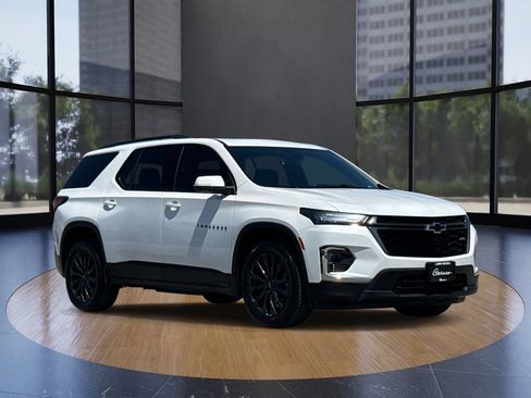 Used 2023 Chevrolet Traverse RS AWD/4WD image 1