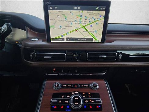 Used 2023 Lincoln Aviator Reserve w/ Equipment Group 201A AWD/4WD image 10