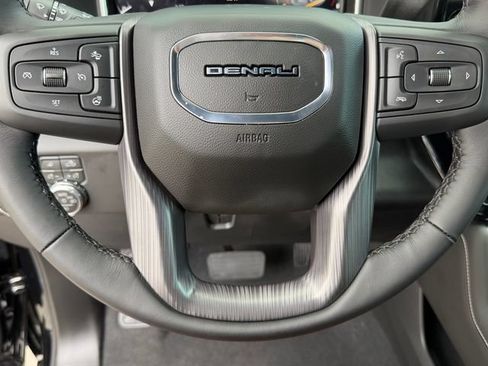 New 2026 GMC Sierra 2500 Denali Ultimate w/ LPO, Black Badging Package AWD/4WD image 18