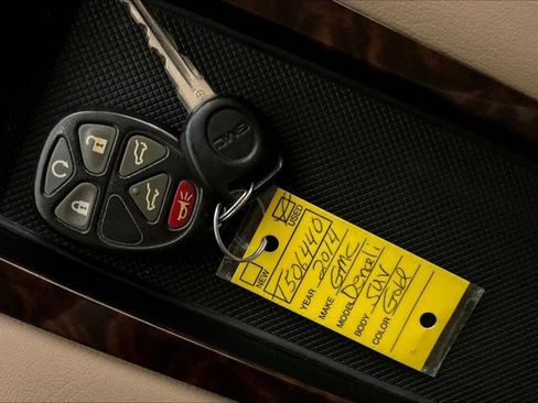 Used 2014 GMC Yukon Denali image 11