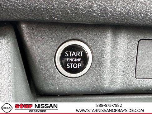 Used 2023 Nissan Rogue SV image 23
