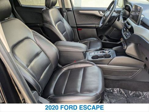 Used 2020 Ford Escape SE Sport image 25