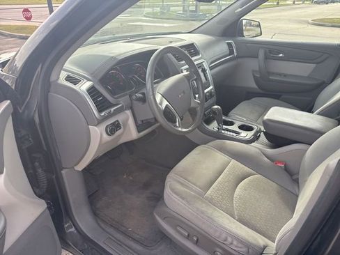 Used 2015 GMC Acadia SLE image 18