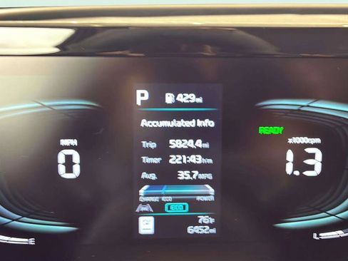 Certified 2025 Kia Sportage LX FWD image 62