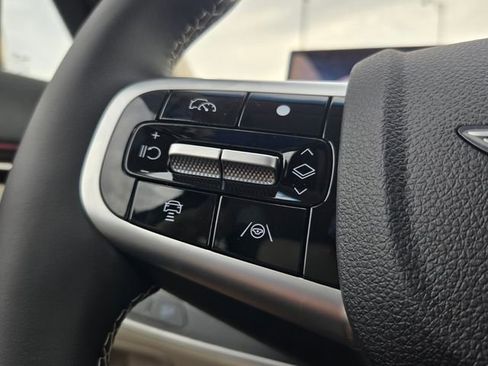 New 2026 Genesis GV70 2.5T Select AWD/4WD image 13