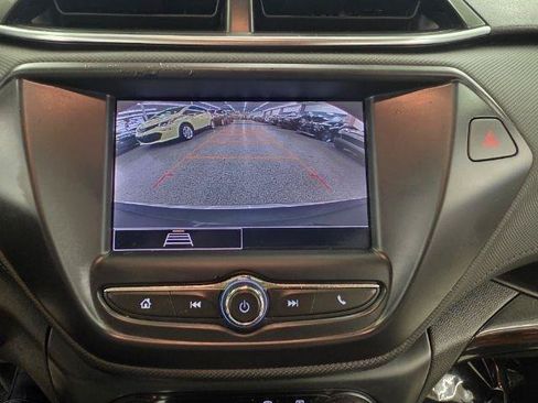 Used 2022 Chevrolet TrailBlazer LT AWD/4WD image 17