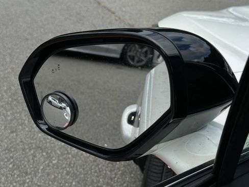 Used 2021 Lincoln Corsair FWD image 16