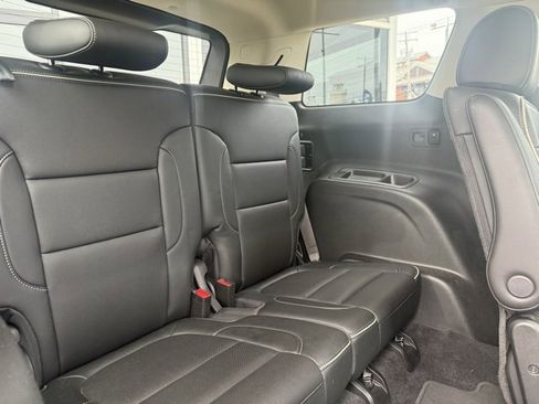 Used 2021 GMC Acadia Denali w/ Denali Ultimate Package image 28