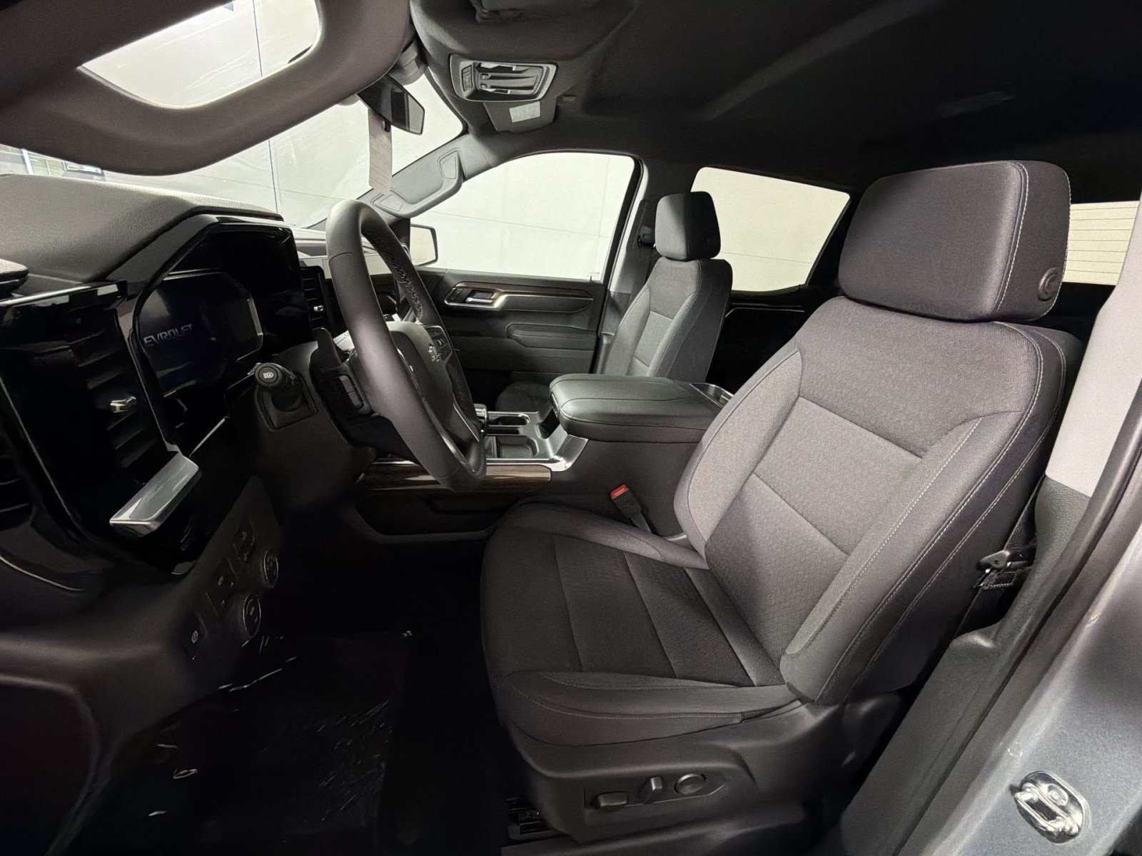 New 2026 Chevrolet Silverado 1500 RST AWD/4WD image 13