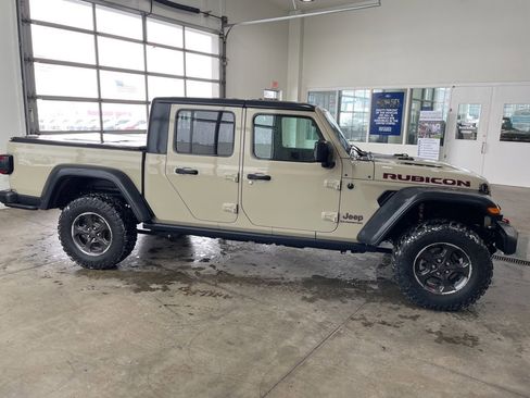 Used 2020 Jeep Gladiator Rubicon image 4