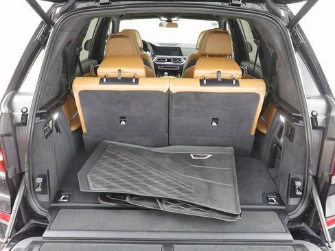 Used 2021 BMW X7 xDrive40i w/ M Sport Package image 19