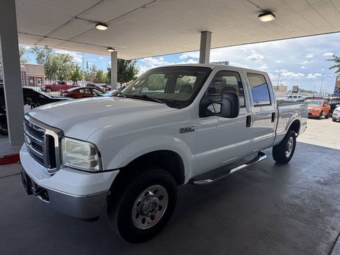 Used 2005 Ford F250 XL AWD/4WD image 3
