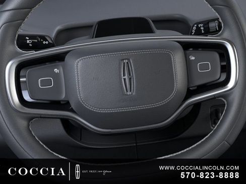 New 2026 Lincoln Navigator L Reserve w/ Jet Appearance Package AWD/4WD image 12