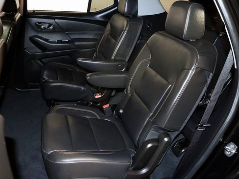 Used 2021 Chevrolet Traverse RS w/ LPO, Floor Liner Package image 13
