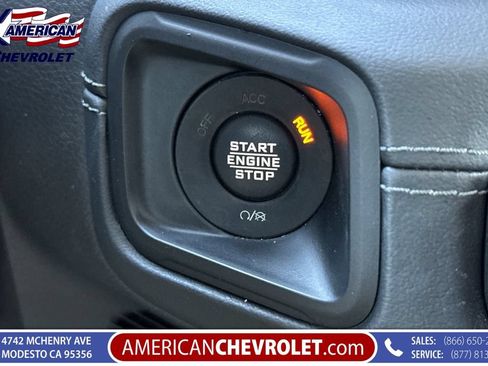 Used 2024 Jeep Wrangler Unlimited Sahara AWD/4WD image 30