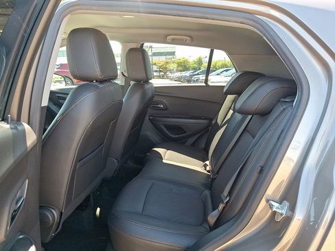 Used 2022 Chevrolet Trax LT w/ Sport Edition AWD/4WD image 11
