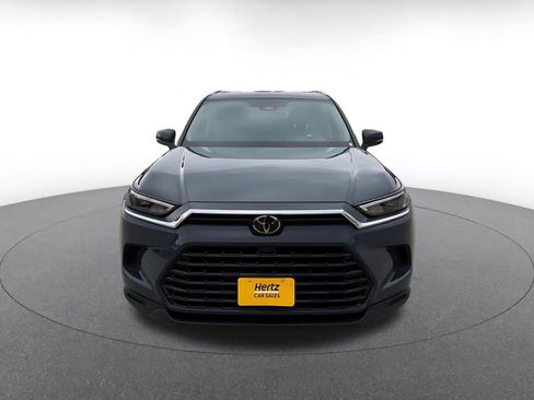 Used 2025 Toyota Grand Highlander FWD image 4