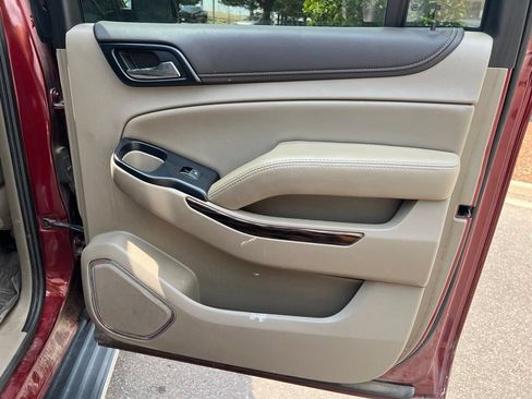 Used 2019 GMC Yukon XL SLT w/ Open Road Package AWD/4WD image 20
