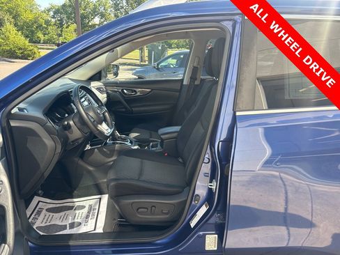 Used 2017 Nissan Rogue SV image 21