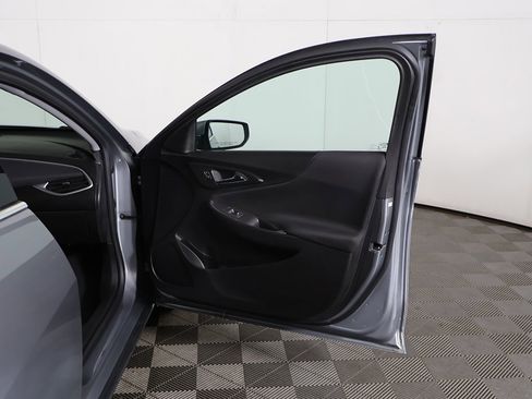 Used 2024 Chevrolet Malibu LT image 17