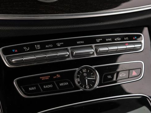 Used 2018 Mercedes-Benz E 400 Cabriolet image 21