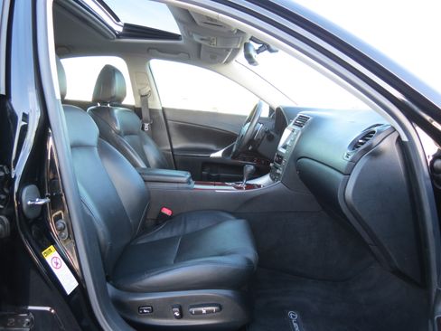 Used 2008 Lexus IS 250 image 40