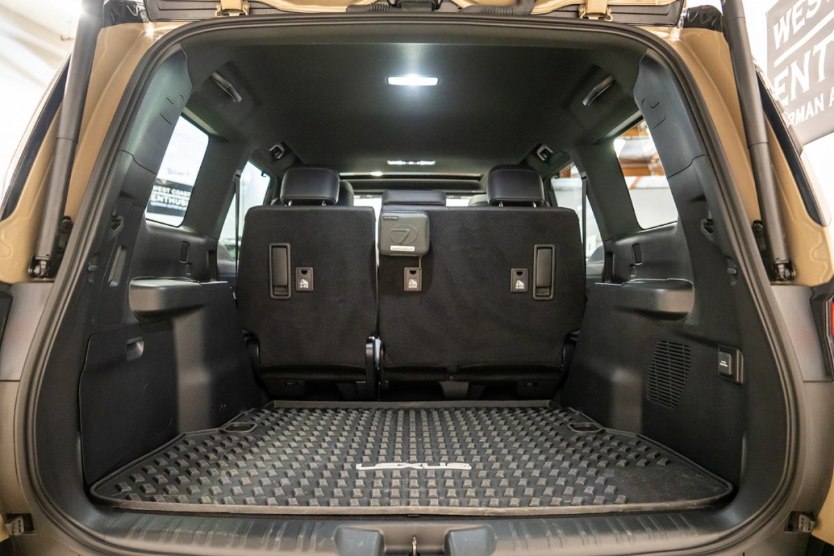 Used 2024 Lexus GX 550 AWD/4WD image 7