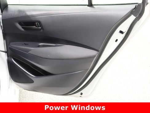 Certified 2025 Toyota Corolla LE image 29