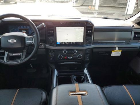 Used 2024 Ford F250 Platinum image 14