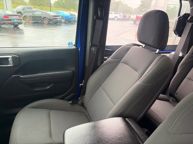 Used 2019 Jeep Wrangler Sport AWD/4WD image 9