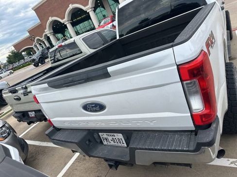 Used 2019 Ford F250 XL w/ STX Appearance Package AWD/4WD image 10